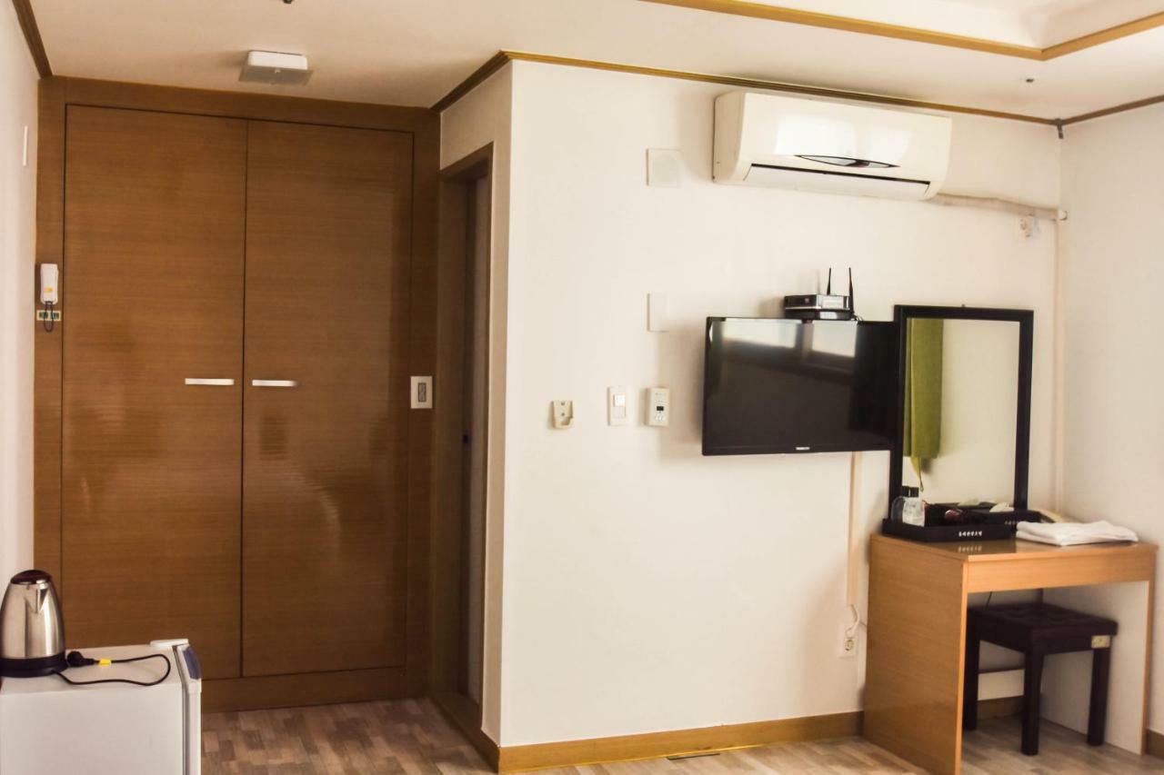 Olle Tourist Hotel Jeju Esterno foto