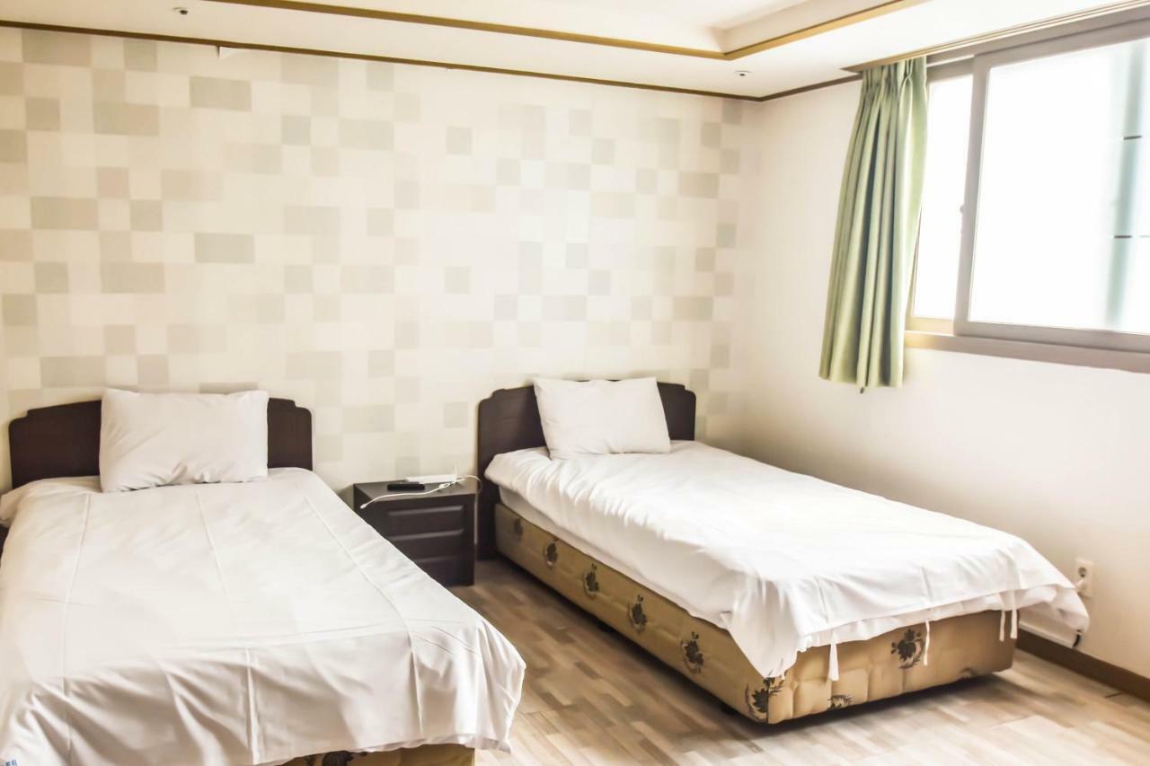 Olle Tourist Hotel Jeju Esterno foto